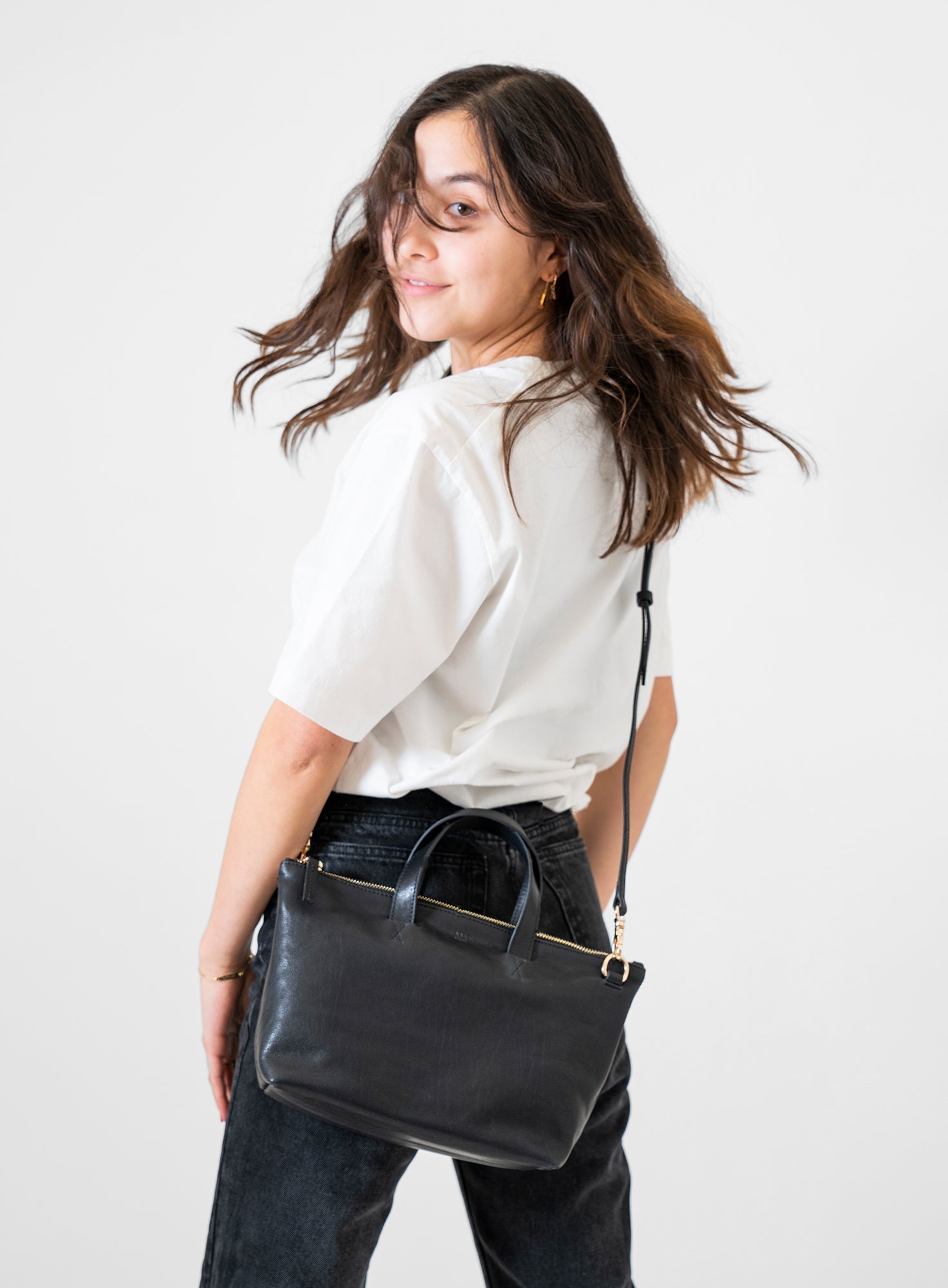 CROSSBODY_ZELIE_BLACK_Designed_in_Berlin_Made_to_last_Handmade_in_TURKEY.